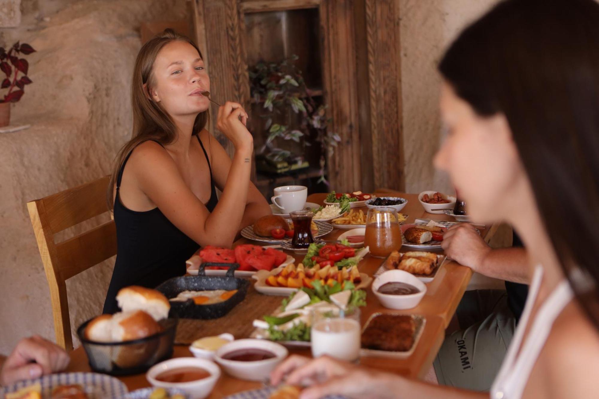Pinhan Cave Suites Ючхисар Екстериор снимка